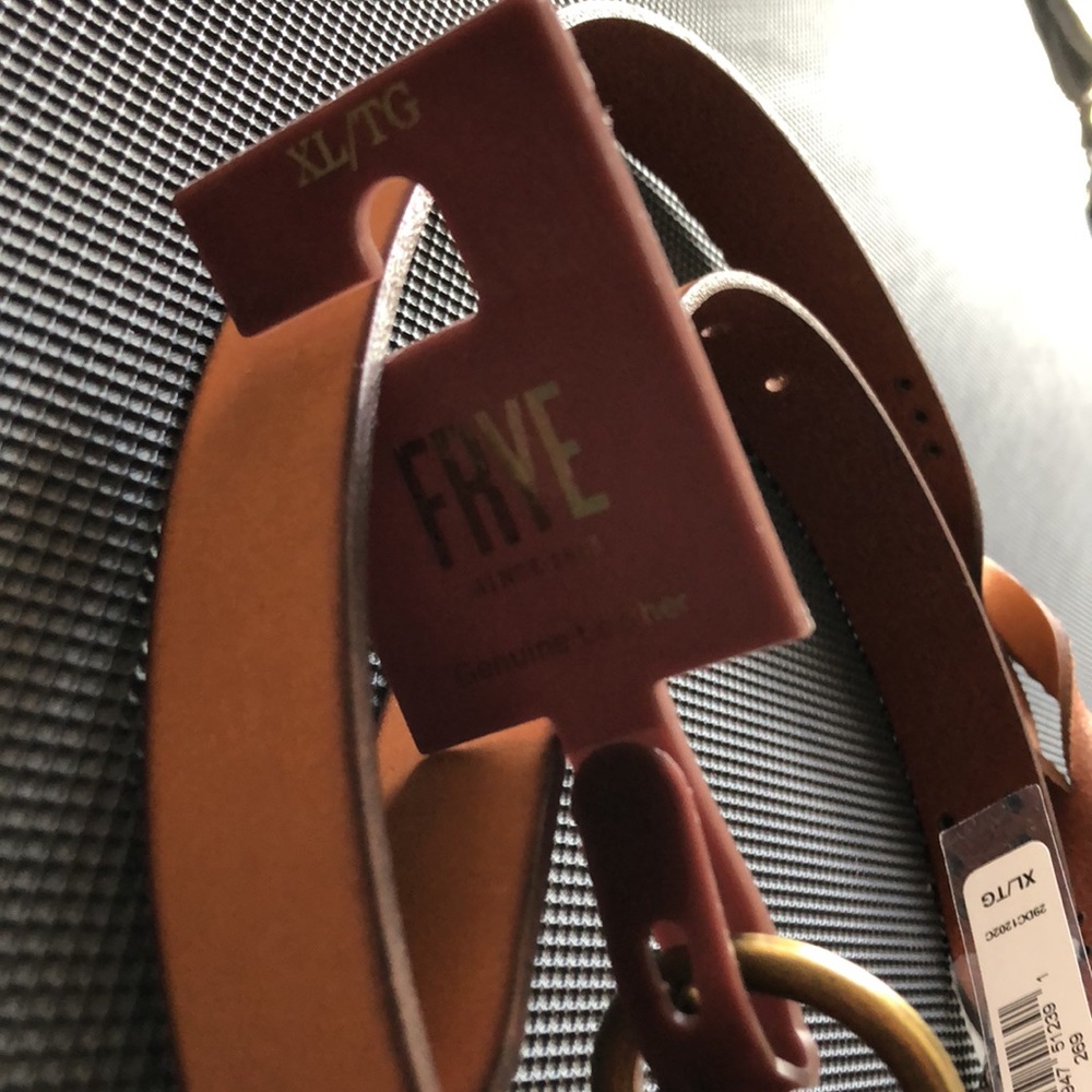 FRYE (XL) leather belt studded - Picture 3 of 11